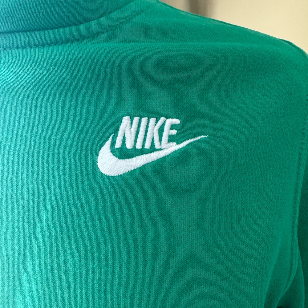 NIke Green Sweatshirt